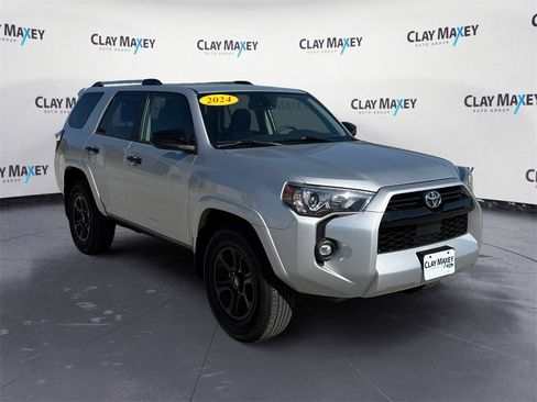 Used 2024 Toyota 4Runner SR5 image 7