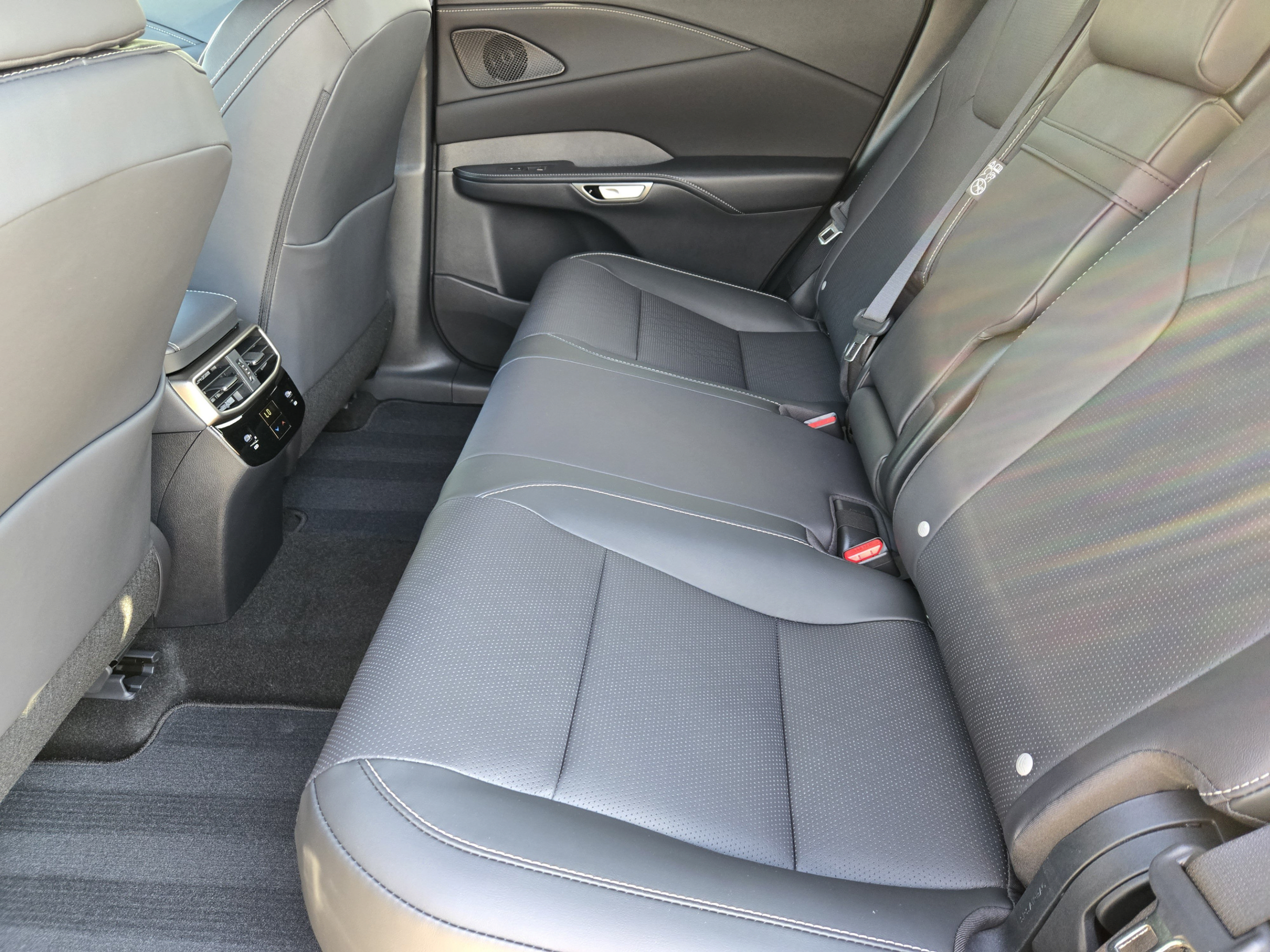 New 2026 Lexus RX 350 Premium Plus w/ Accessory Package (Z1) FWD image 18