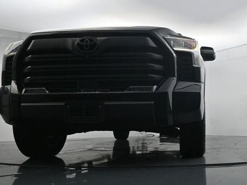 Used 2025 Toyota Tundra Limited AWD/4WD image 30