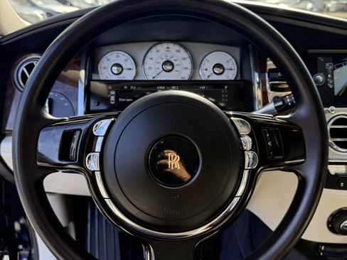 Used 2012 Rolls-Royce Ghost image 13