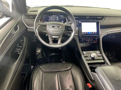 Used 2022 Jeep Grand Cherokee Overland AWD/4WD image 23