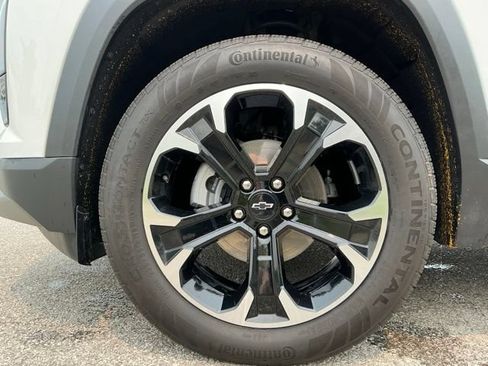 Used 2025 Chevrolet Equinox LT w/ Convenience Package II AWD/4WD image 14