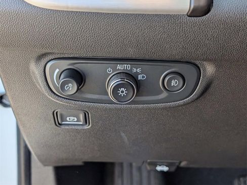 Used 2024 GMC Terrain SLT image 24