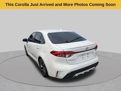 Used 2021 Toyota Corolla SE FWD image 3