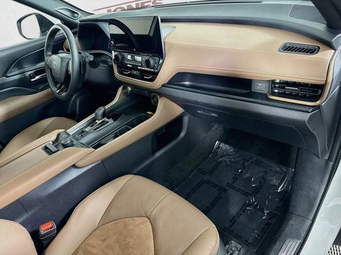 Certified 2025 Toyota Grand Highlander AWD Hybrid image 35