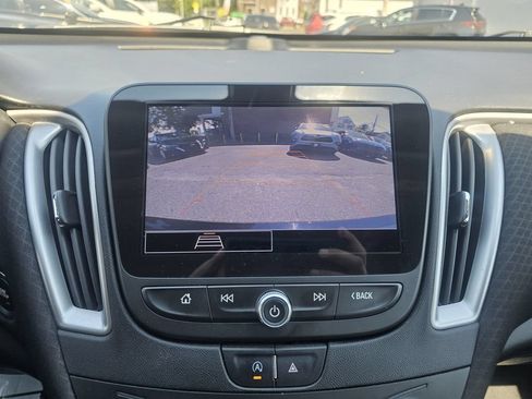 Used 2022 Chevrolet Malibu LS FWD image 38