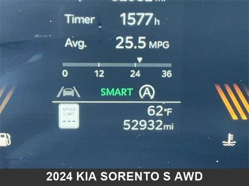 Used 2024 Kia Sorento S w/ Panoramic Sunroof Package image 26