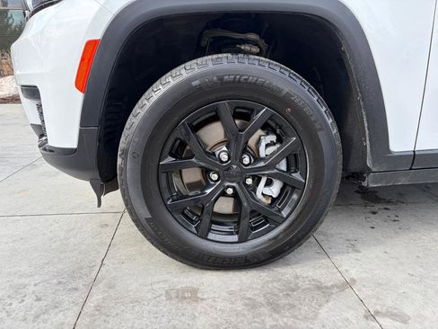 Used 2024 Jeep Grand Cherokee L Laredo image 26