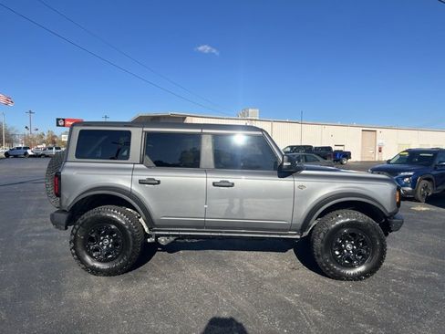 Used 2023 Ford Bronco Wildtrak image 9