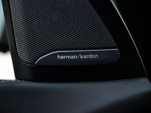 New 2026 BMW X5 xDrive40i w/ Climate Comfort Package image 17