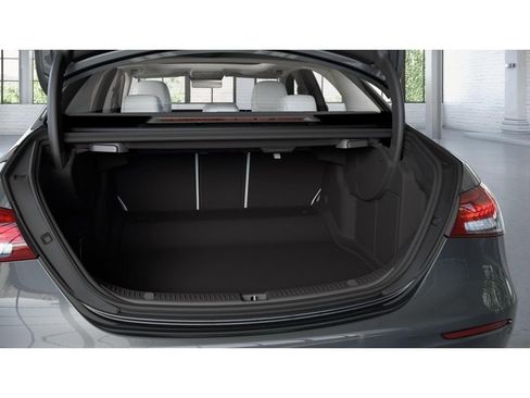 Used 2023 Mercedes-Benz E 450 4MATIC Sedan image 7