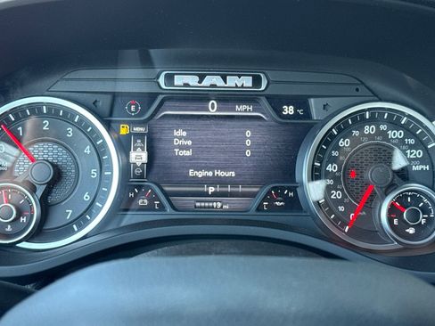 New 2026 RAM 1500 Express AWD/4WD image 22