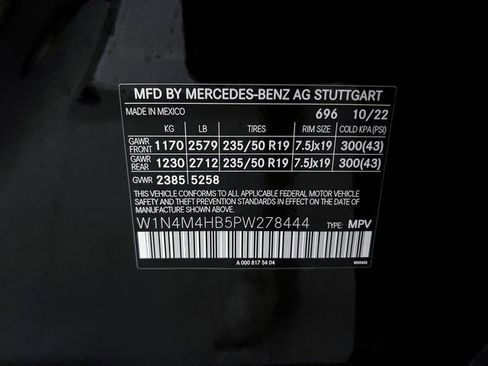 Used 2023 Mercedes-Benz GLB 250 4MATIC image 39