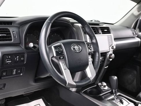 Used 2024 Toyota 4Runner SR5 Premium w/ Moonroof Package AWD/4WD image 15