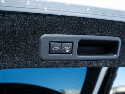 Used 2022 Lexus RX 450h AWD w/ Luxury Package image 49