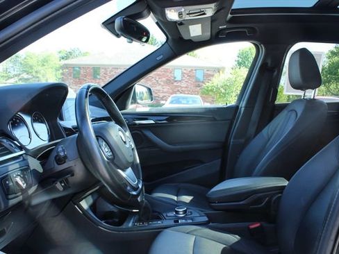 Used 2019 BMW X1 xDrive28i w/ Convenience Package image 12