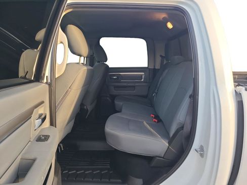 Used 2019 RAM 1500 Classic SLT RWD image 19