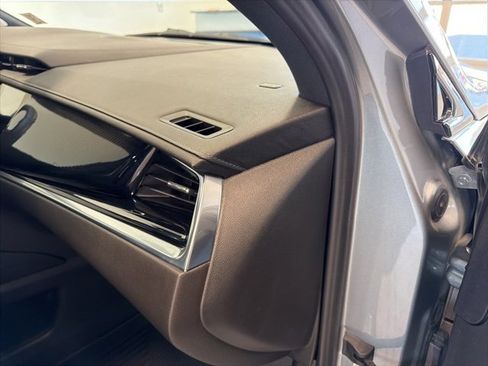 Used 2023 Cadillac XT6 Sport w/ Technology Package image 44