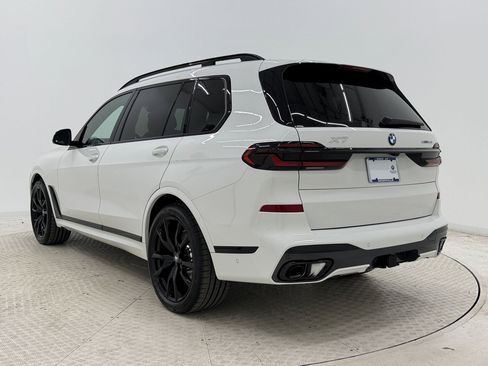 New 2026 BMW X7 xDrive40i w/ Executive Package image 3
