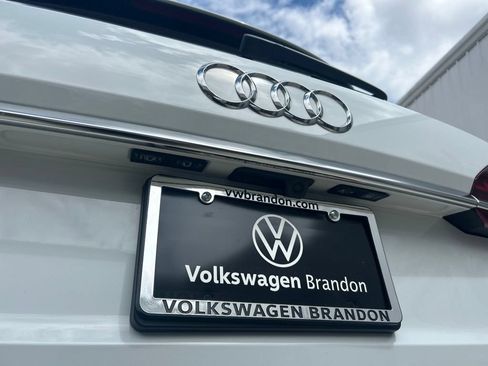 Used 2023 Audi Q7 2.0T Premium w/ Towing Package AWD/4WD image 46