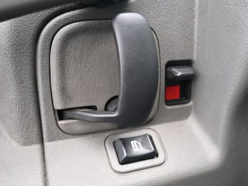 Used 2022 Chevrolet Express 3500 w/ Power Convenience Package RWD image 11