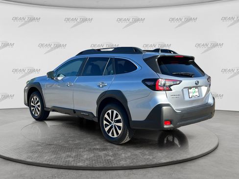 Used 2024 Subaru Outback Premium AWD/4WD image 6