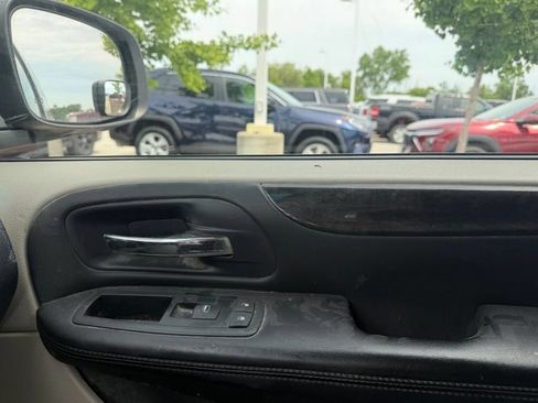 Used 2013 RAM C/V Tradesman FWD image 12