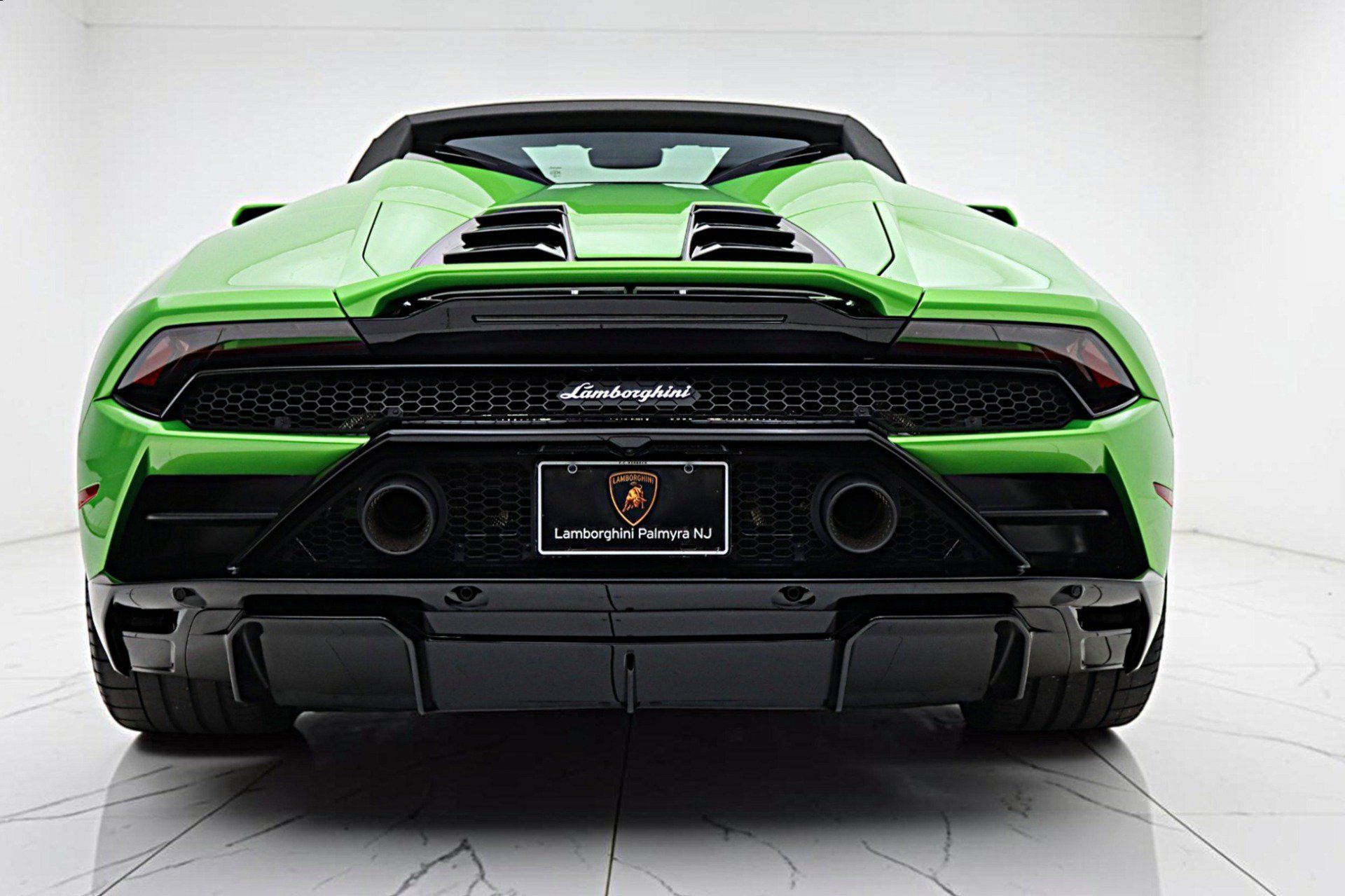 Used 2023 Lamborghini Huracan EVO RWD image 25