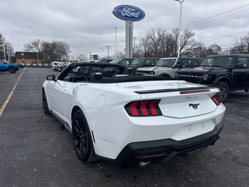 Used 2025 Ford Mustang Premium image 42