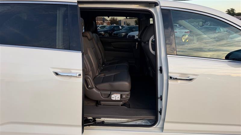 Used 2016 Honda Odyssey Touring image 38
