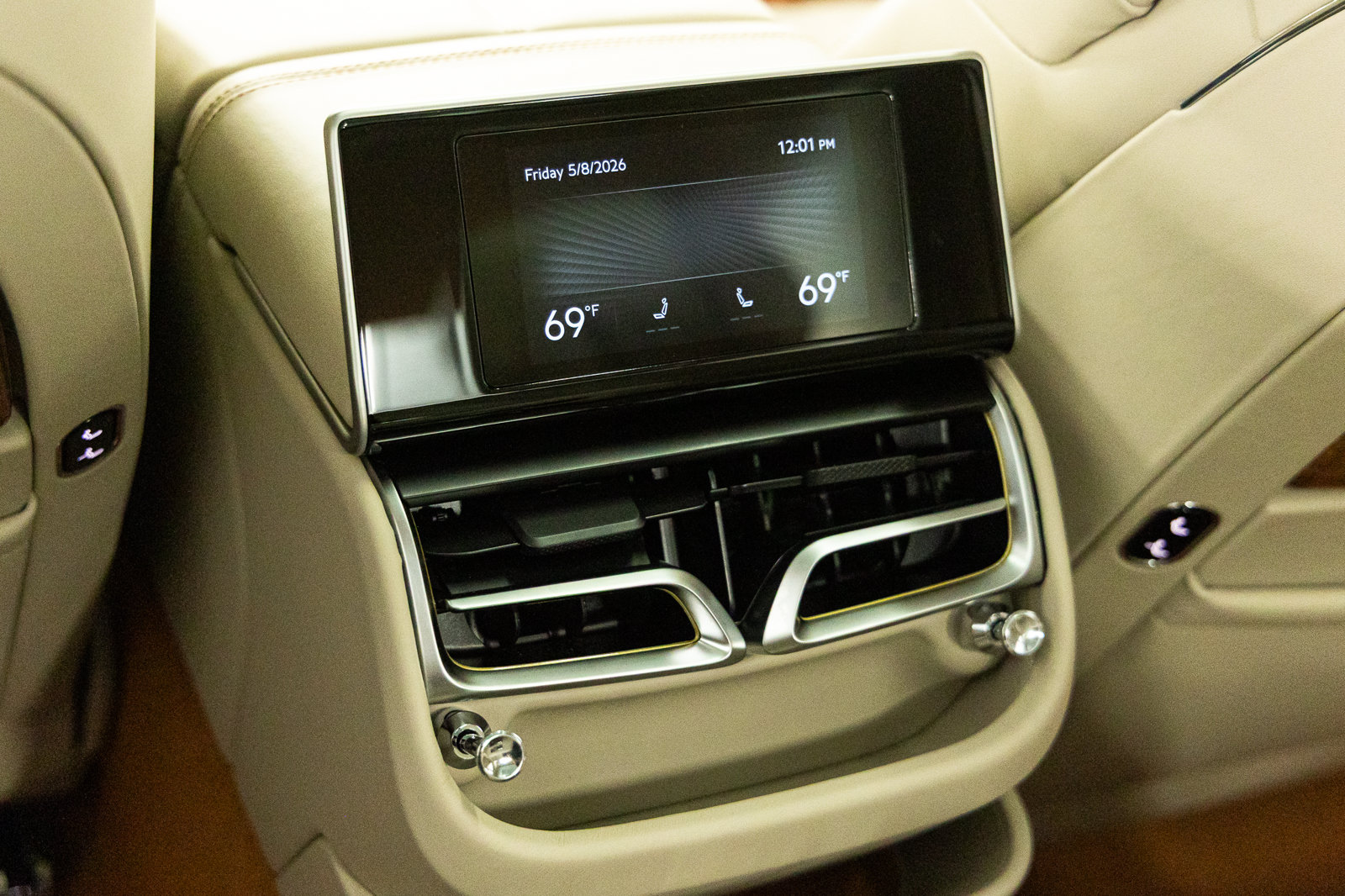 Used 2026 Bentley Flying Spur V8 AWD/4WD image 50