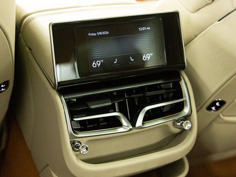 Used 2026 Bentley Flying Spur V8 AWD/4WD image 50