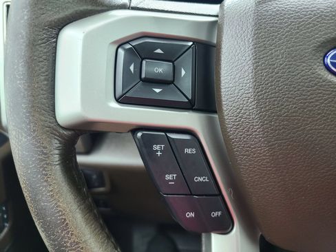 Used 2018 Ford F150 King Ranch w/ Equipment Group 601A Luxury AWD/4WD image 31