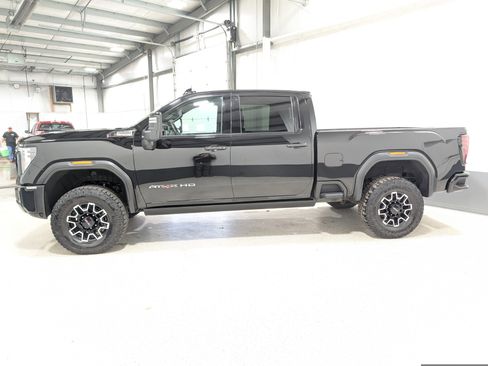 Used 2024 GMC Sierra 2500 AT4X AWD/4WD image 6