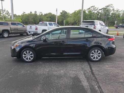 Used 2024 Toyota Corolla LE FWD image 5