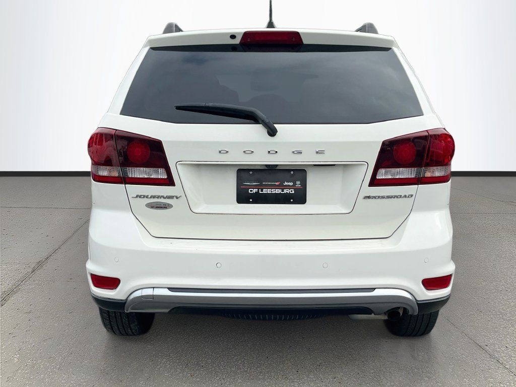 Used 2020 Dodge Journey Crossroad FWD image 6
