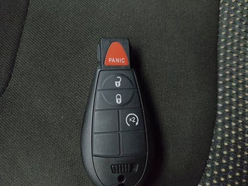 Used 2019 Jeep Cherokee Latitude w/ Popular Appearance Group FWD image 32
