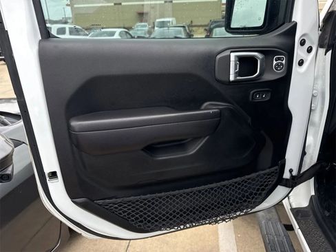 Used 2018 Jeep Wrangler Unlimited Rubicon AWD/4WD image 10