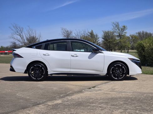 New 2026 Nissan Sentra SR w/ SR All Weather Package FWD image 7