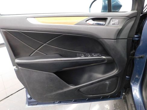 Used 2018 Lincoln MKC Select w/ Select Plus Package image 13