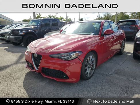Used 2022 Alfa Romeo Giulia Ti image 2