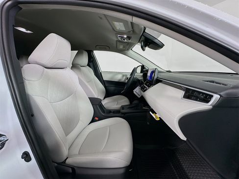 New 2026 Toyota Corolla Cross LE image 28