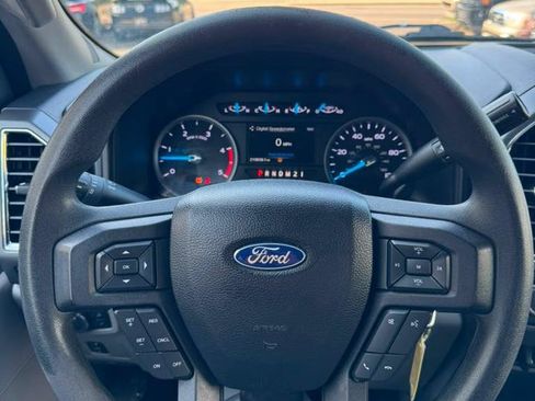Used 2017 Ford F250 XLT w/ XLT Premium Package AWD/4WD image 11