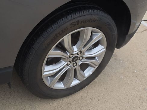 Certified 2024 Ford Edge Titanium image 11