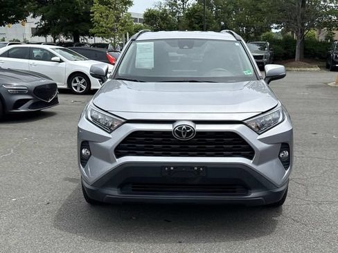 Used 2021 Toyota RAV4 XLE AWD/4WD image 3