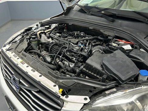 Used 2016 Volvo XC60 T5 Premier image 18