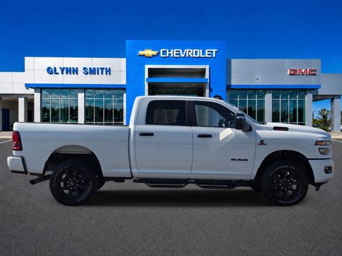 Used 2025 RAM 2500 Big Horn AWD/4WD image 6