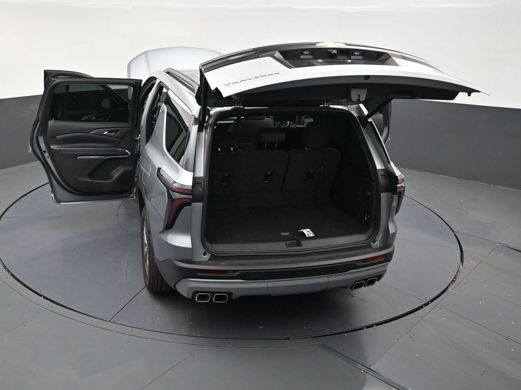 Used 2026 Chevrolet Traverse LT FWD image 31