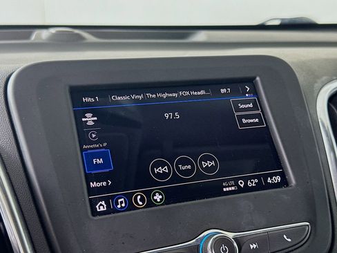 Used 2024 Chevrolet Equinox LS FWD image 29