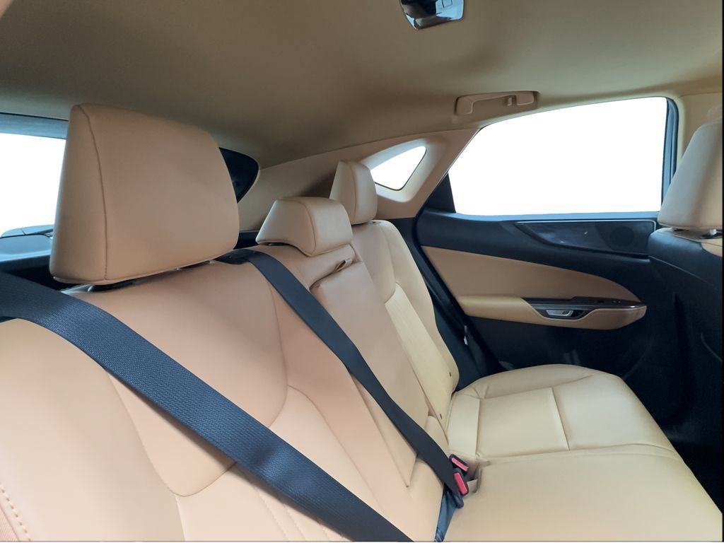 Used 2024 Lexus NX 250 FWD image 28